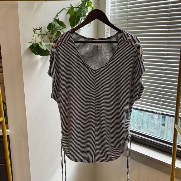 French Laundry Black and White Striped V-Neck Blouse - Picture 1 of 6